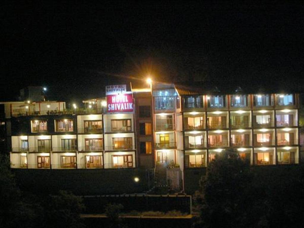 โรงแรม ชิวาลิค กัสซอลี ภายนอก รูปภาพ